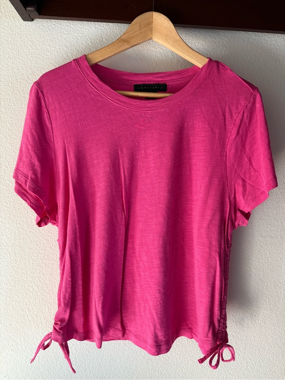 Sanctuary Hot Pink Short Sleeve Ruched Side Tie Tshirt, Cinched, Fushia, Size XL